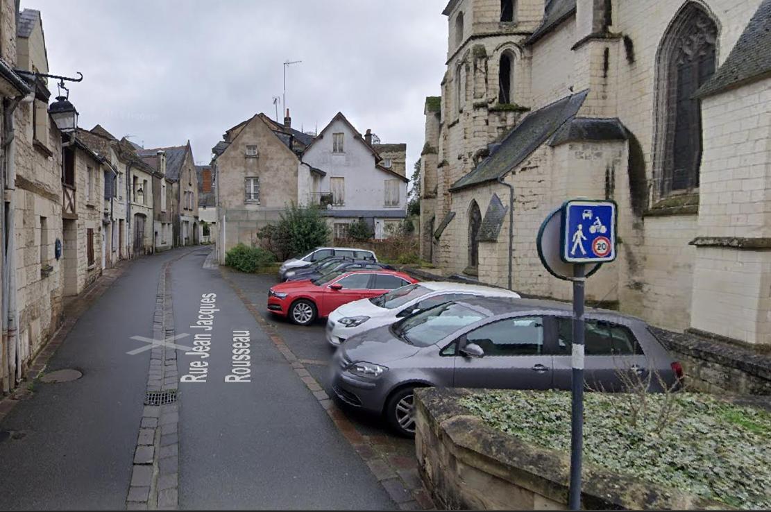 Le Badebec, Appt Dans Maison Typique Avec Jardin Prive Chinon Exterior photo