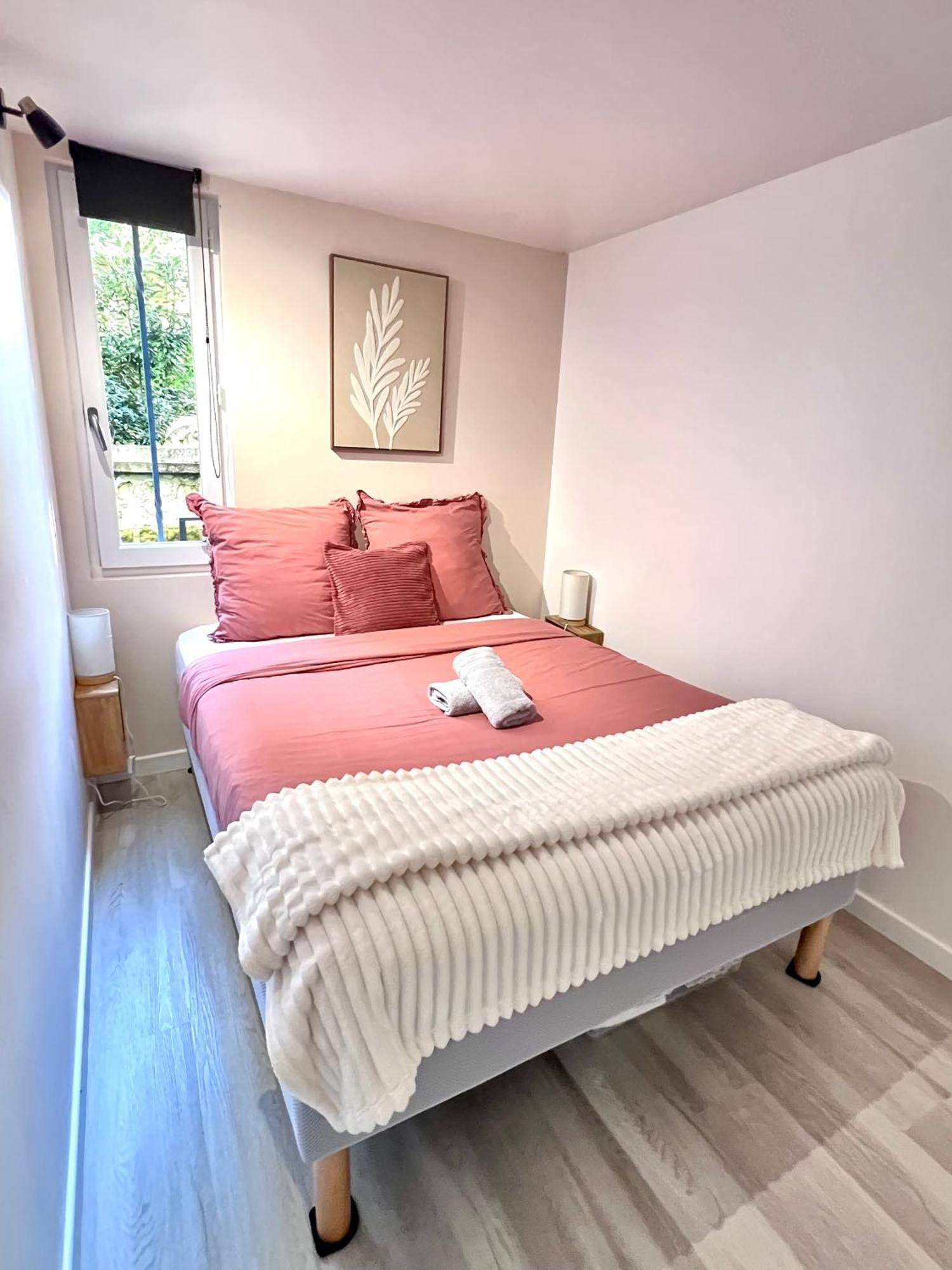 Le Badebec, Appt Dans Maison Typique Avec Jardin Prive Chinon Exterior photo